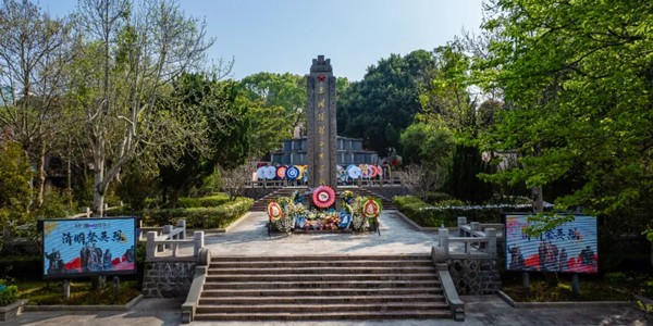 傳承紅色基因，弘揚愛國精神！寧紅電氣開展清明祭掃活動！